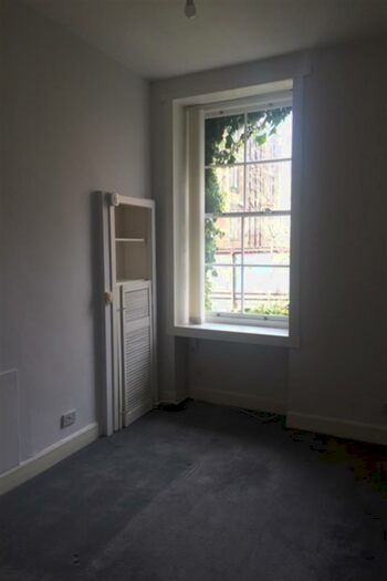 1 Bedroom Flat To Rent In Lorne Square, Edinburgh, EH6