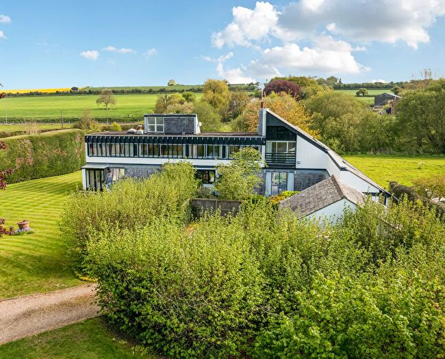 4 Bedroom Detached House For Sale In School Lane, Bishop's Sutton, SO24