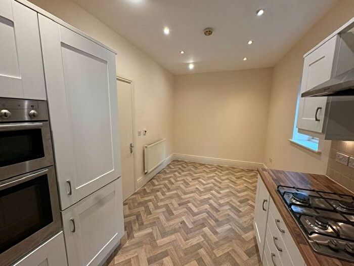 5 Bedroom End Of Terrace House To Rent In Clickers Drive, Northampton, NN5