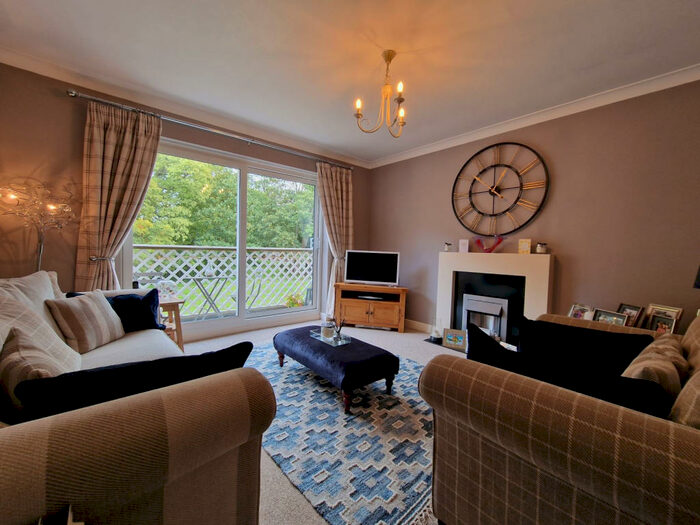 2 Bedroom Apartment To Rent In Old Manor Lawns, Long Lane, Yorkshire, HU17