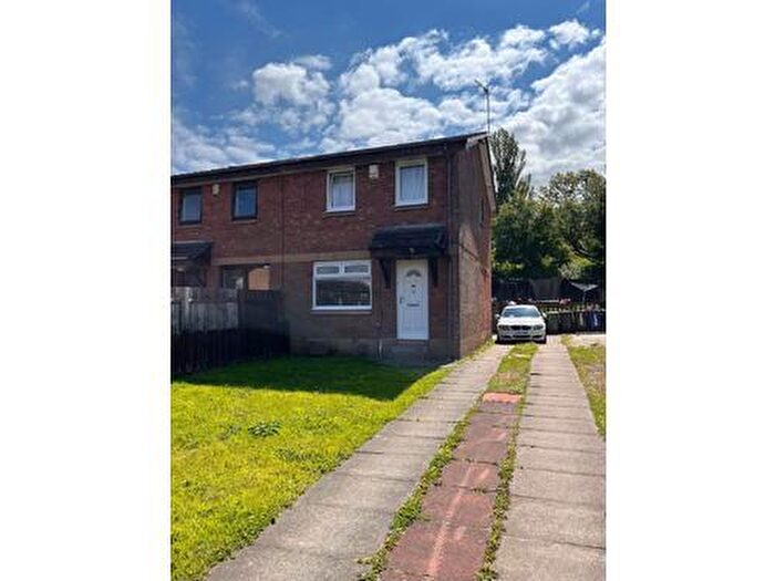 3 Bedroom End Of Terrace House To Rent In Glencoats Drive, Paisley, PA3