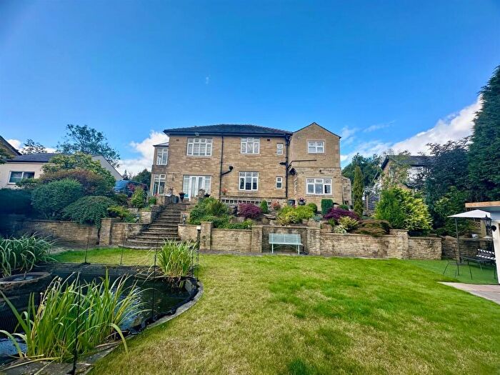 4 Bedroom Detached House For Sale In Greenroyd Avenue, Skircoat Green, Halifax, HX3