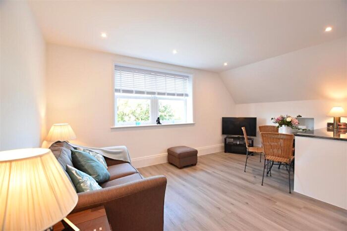 1 Bedroom Apartment To Rent In Woodfield Lane, Ashtead, KT21