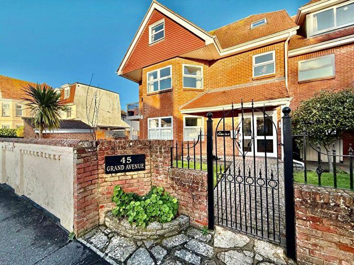 2 Bedroom Flat For Sale In Grand Avenue, Southbourne, Bournemouth, BH6