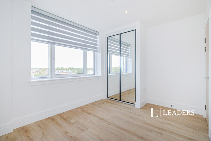 2 Bedroom Apartment To Rent In Syward Place, Chertsey, KT16