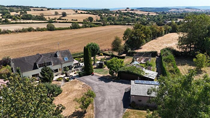 4 Bedroom Cottage For Sale In Upper Hasfield, GL19