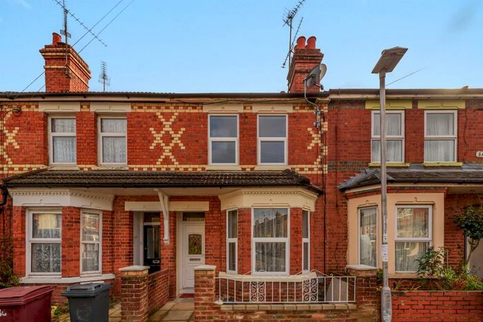 3 Bedroom Terraced House To Rent In Salisbury Road, Reading, RG30