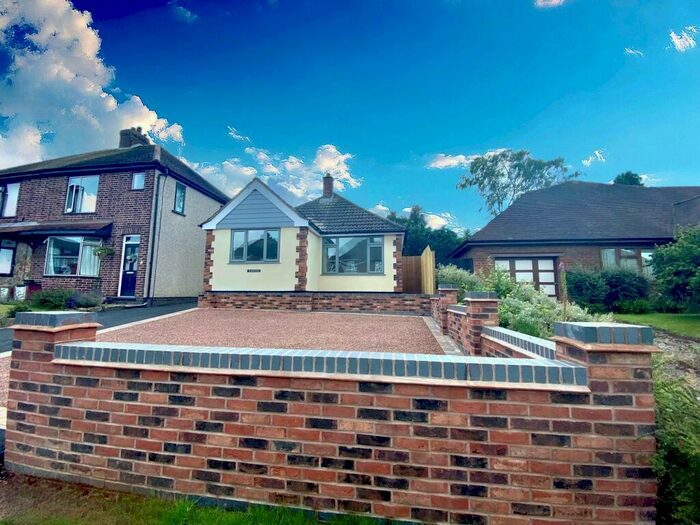 2 Bedroom Detached Bungalow To Rent In Barnacle Lane, Bulkington, CV12