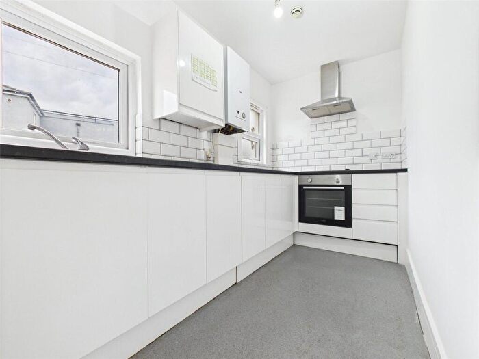 1 Bedroom Apartment To Rent In Rowlands Road, Worthing, West Sussex, BN11