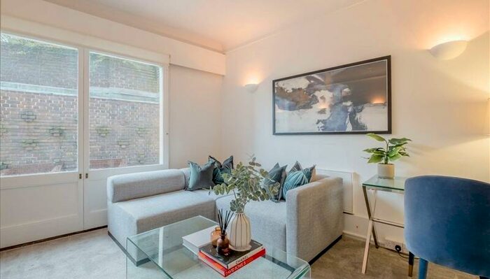 2 Bedroom Apartment To Rent In Park Road St Johns Wood, NW8