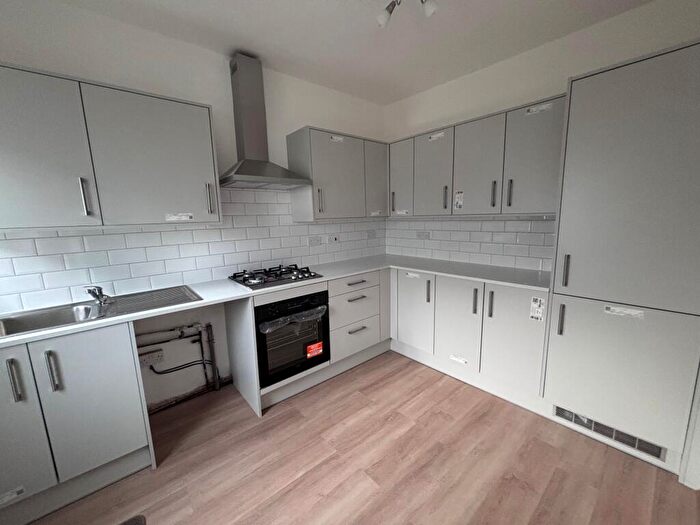 4 Bedroom House To Rent In Lenthall Street, L4