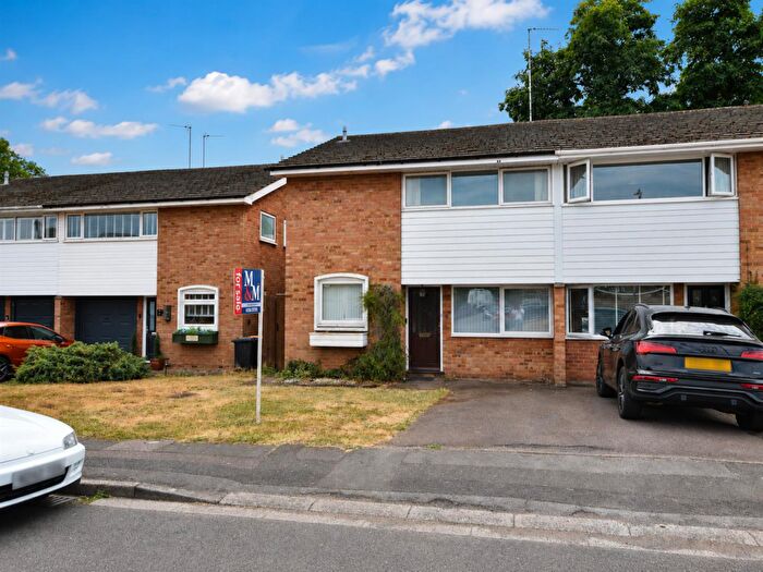 3 Bedroom Semi Detached House For Sale In Riverside, Leighton Buzzard, LU7
