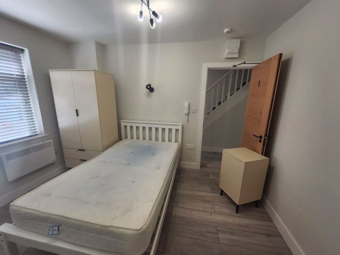 Studio To Rent In Woodville Gardens, Ruislip, HA4