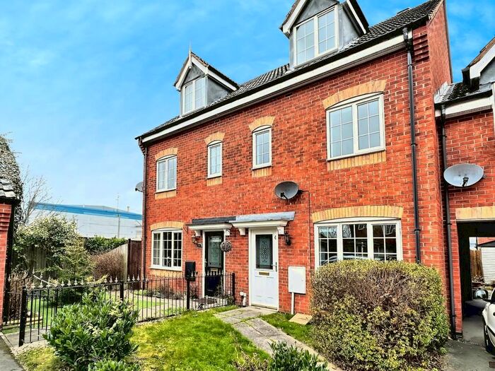 3 Bedroom Terraced House To Rent In Raleigh Close, Stoke-On-Trent, Staffordshire, ST4