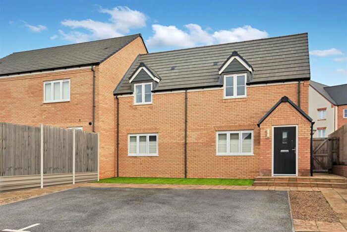 1 Bedroom Maisonette For Sale In Hughes Road, Wellingborough, NN8