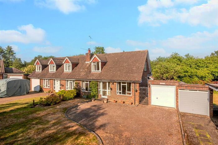 3 Bedroom Semi-Detached House For Sale In Fen Pond Road, Ightham, Sevenoaks, TN15