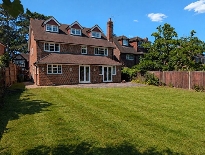 6 Bedroom Detached House To Rent In The Grange, Midway, Walton-On-Thames, KT12