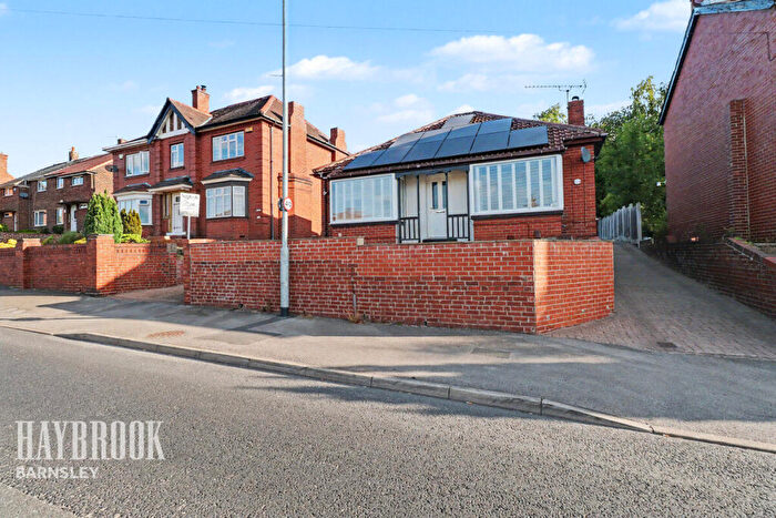2 Bedroom Detached Bungalow For Sale In Wombwell Lane, Wombwell, S73