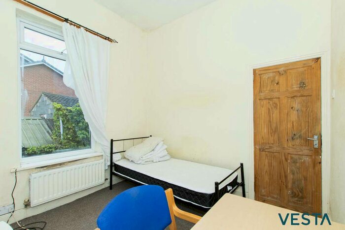 6 Bedroom Terraced House For Sale In Lacey Street, Widnes, WA8