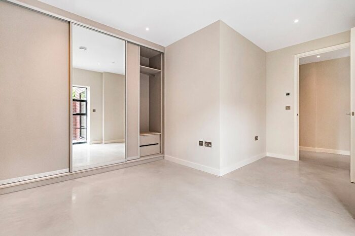 2 Bedroom Flat To Rent In Hampshire Street, Kentish Town, NW5