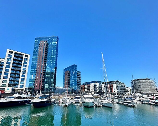 2 Bedroom Apartment To Rent In Ocean Way, Southampton, SO14