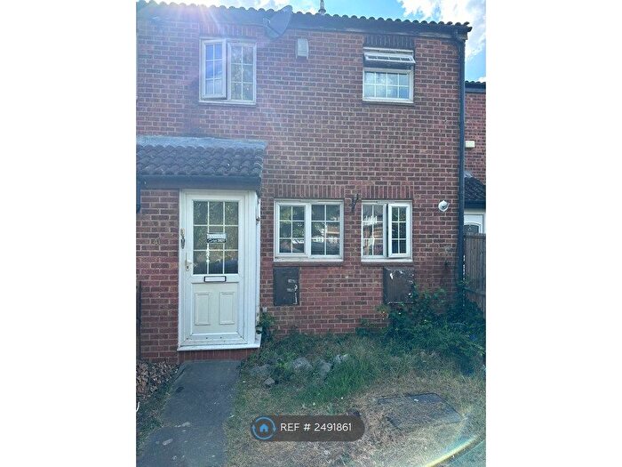 3 Bedroom Terraced House To Rent In Kingfisher Close, London, SE28