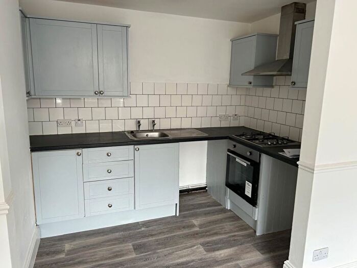 2 Bedroom Flat To Rent In Cromwell Road, Grimsby, DN31