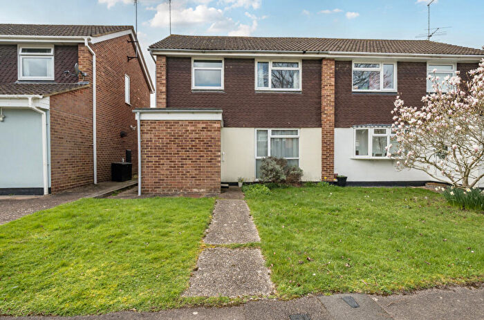 3 Bedroom Semi Detached House For Sale In Enstone Road, Woodley, Reading, RG5