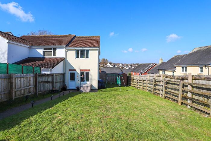 2 Bedroom End Of Terrace House For Sale In Webber Close, Ogwell, TQ12