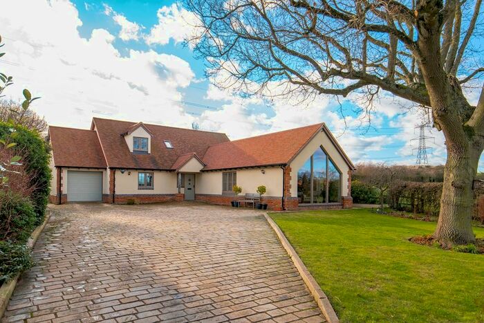 4 Bedroom Detached House For Sale In Thistley Lane, Gosmore, Hitchin, SG4