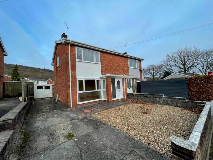 3 Bedroom Semi-Detached House To Rent In Hillrise Park, Clydach, Swansea SA6