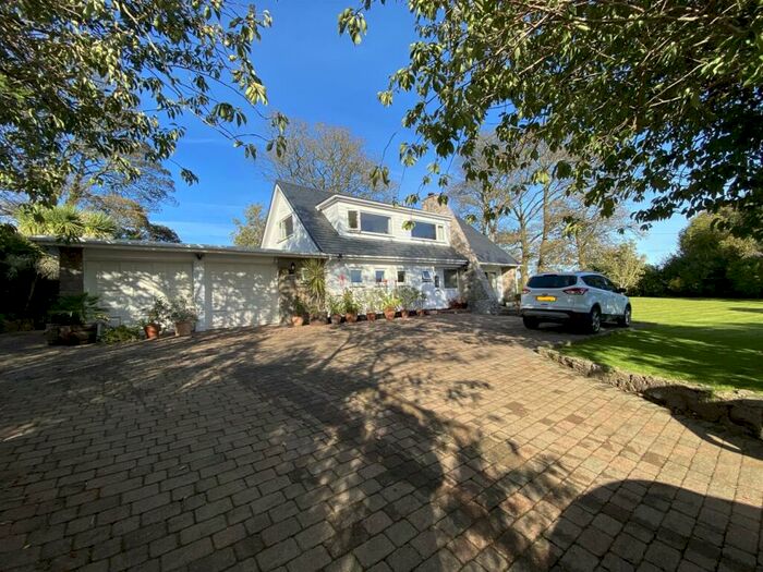 4 Bedroom House For Sale In Llangoed, Beaumaris, LL58