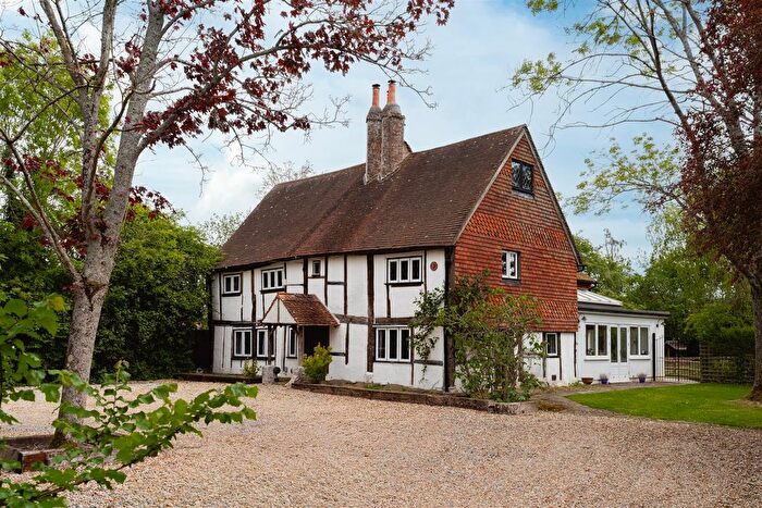 5 Bedroom Detached House To Rent In Lonesome Lane, Reigate, RH2