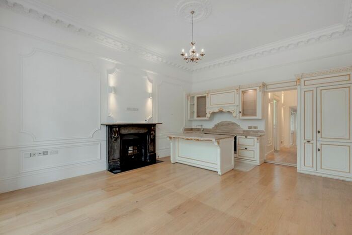 2 Bedroom Flat To Rent In Sutherland Avenue, Maida Vale, London, W9