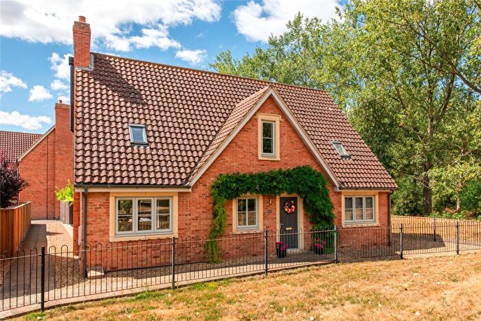 4 Bedroom Detached House For Sale In Woodall Close, Middleton, Milton Keynes, Buckinghamshire, MK10