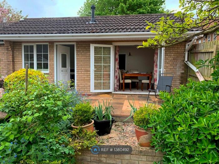 1 Bedroom Flat To Rent In Queensberry Road, Kettering, NN15