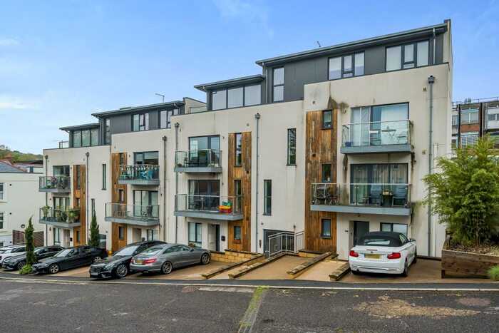 2 Bedroom Flat To Rent In Easton Street, High Wycombe, HP11