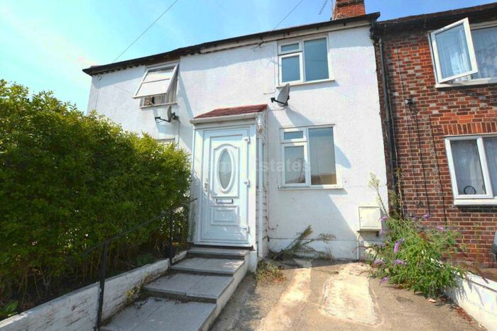 3 Bedroom Terraced House To Rent In Whitley Street, Reading, RG2