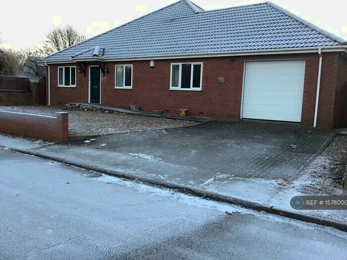 3 Bedroom Bungalow To Rent In Lynn Road, Near Ely, Cambs, CB6