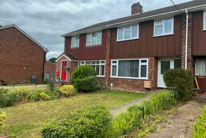 3 Bedroom Terraced House To Rent In Newfield Road, Liss, GU33