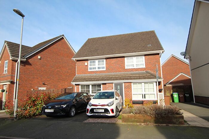 4 Bedroom Detached House To Rent In Adam Street, Heywood, Rochdale, OL10