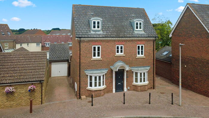 4 Bedroom Detached House For Sale In Coe's Green, Chattenden, Rochester, ME3