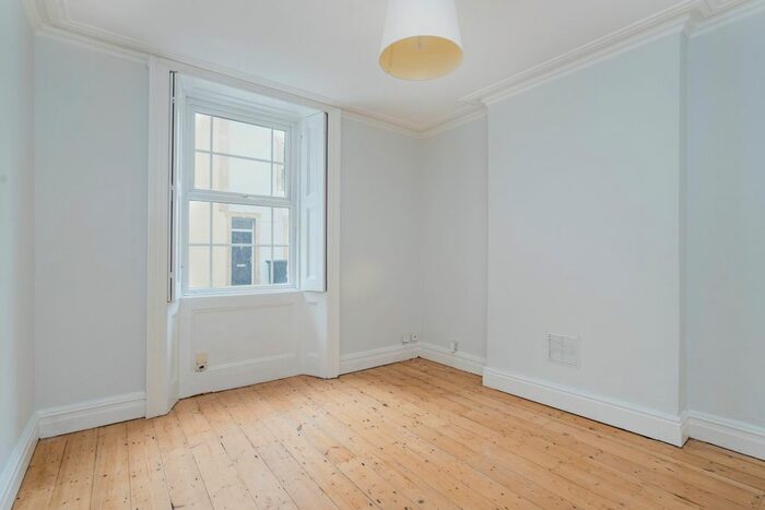 4 Bedroom Terraced House To Rent In Thorndale, Clifton, Bristol, BS8