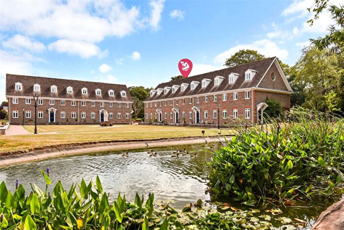 5 Bedroom Town House For Sale In March Square, Chichester, West Sussex, PO19