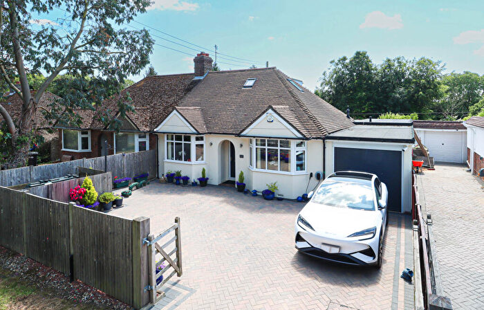 4 Bedroom Chalet For Sale In Common Road, Kensworth, LU6