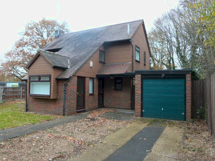 4 Bedroom Detached House To Rent In Sewardstone Road, London E4