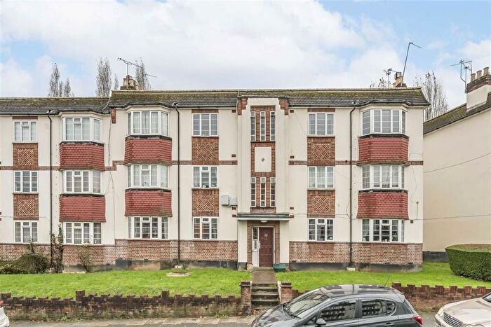 2 Bedroom Flat To Rent In Amblecote Road, Lee, SE12