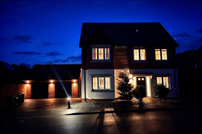 5 Bedroom Detached House For Sale In Forester Road, Moulton, NN3