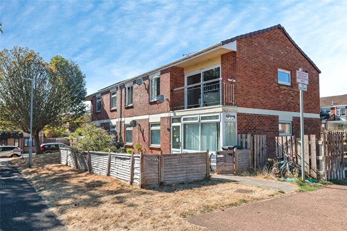 2 Bedroom Flat For Sale In Bircham Road, Taunton, Somerset, TA2