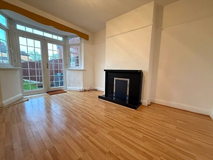 3 Bedroom Semi Detached House To Rent In Oldfield Lane North, Greenford, UB6